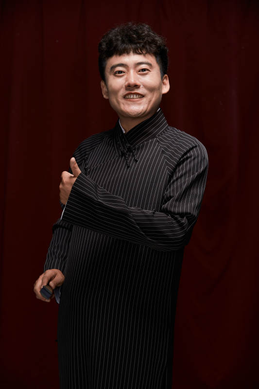 中国传统曲艺相声表演艺人形象