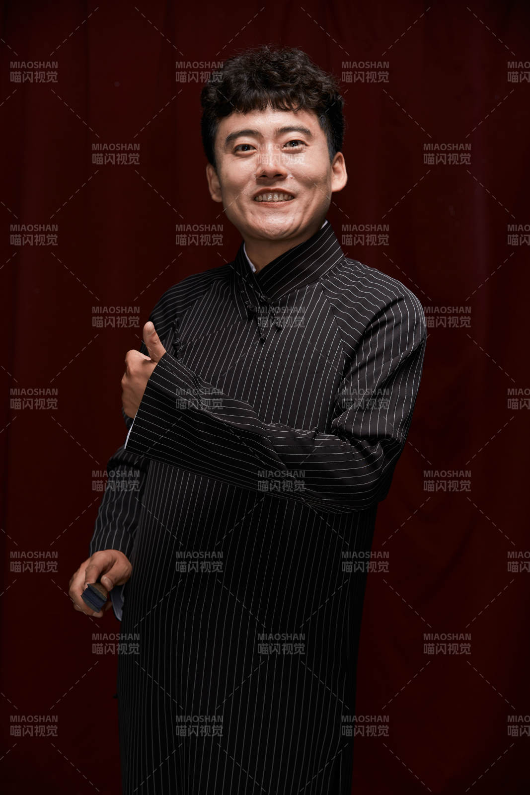 中国传统曲艺相声表演艺人形象