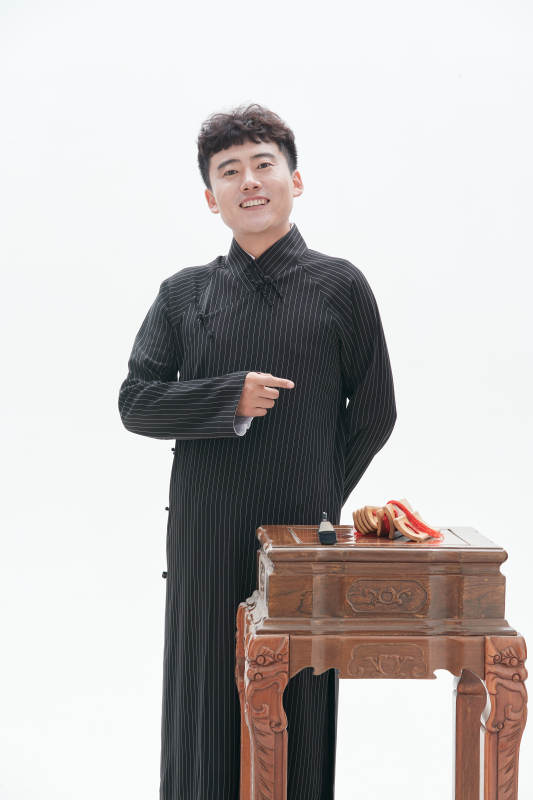 中国传统曲艺相声表演艺术形象