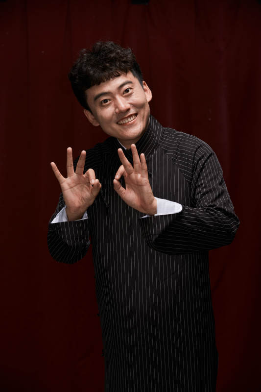 中国传统曲艺相声表演艺人形象