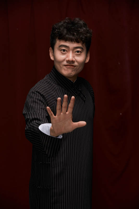 中国传统曲艺相声表演艺人形象