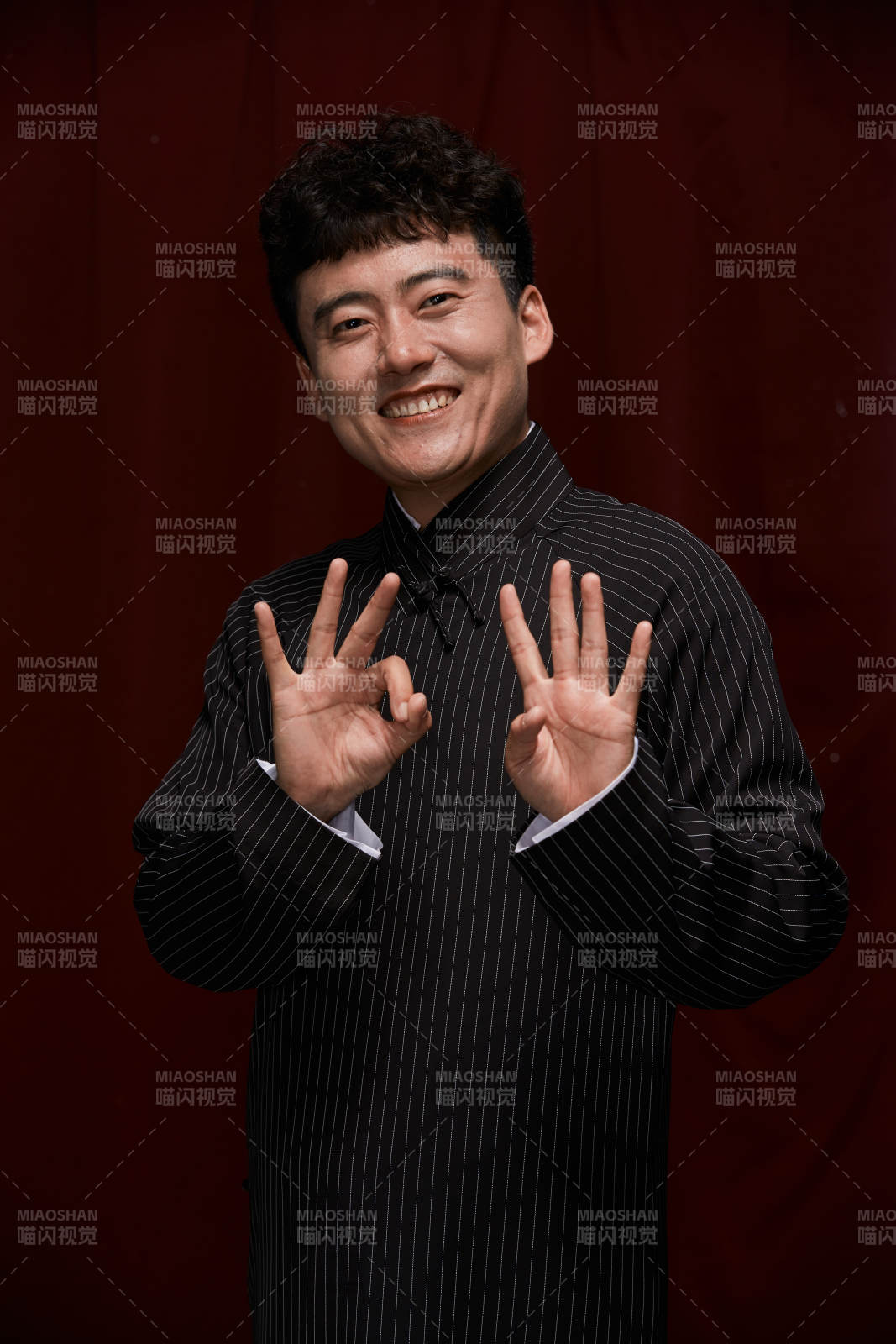 中国传统曲艺相声表演艺人形象