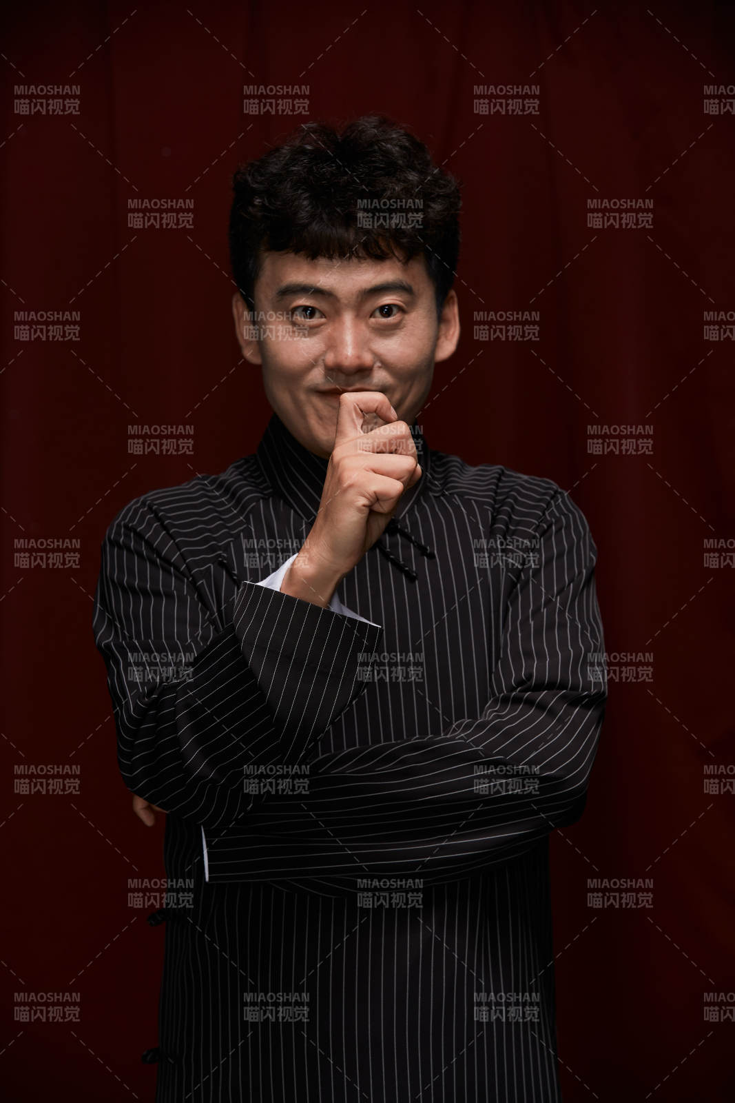 中国传统曲艺相声表演艺人形象