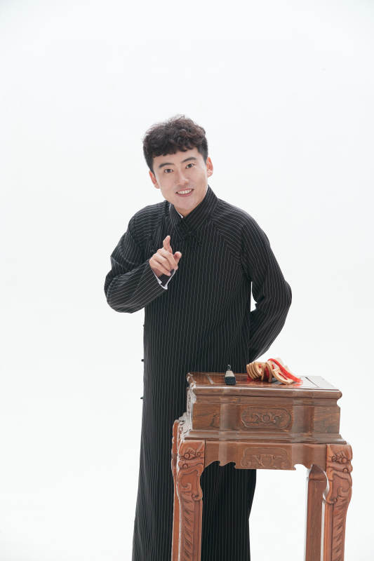 中国传统曲艺相声表演艺术形象