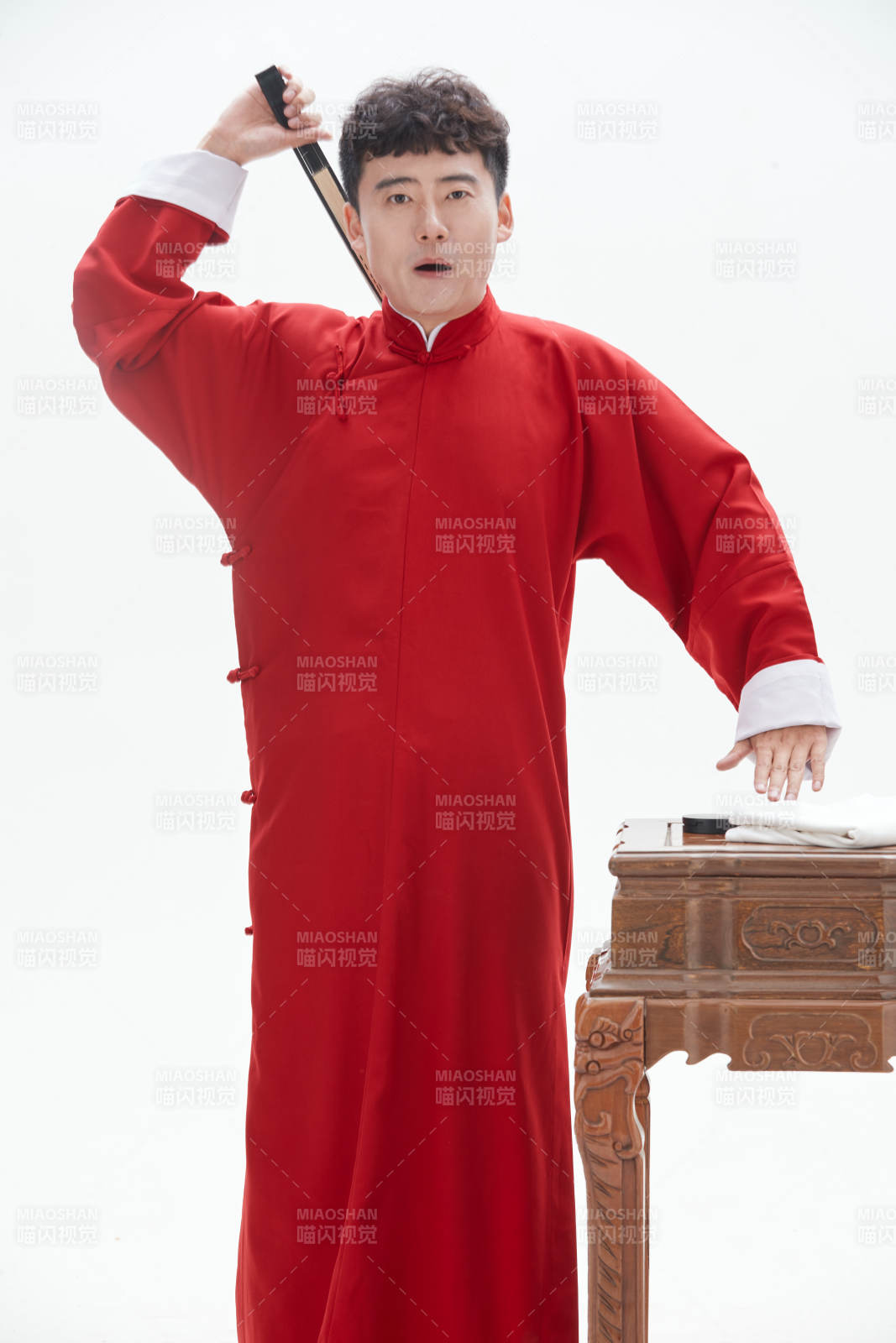 中国传统曲艺相说书人演艺术形象