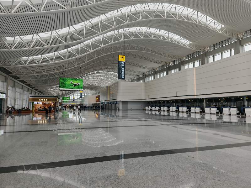 现代化机场大厅