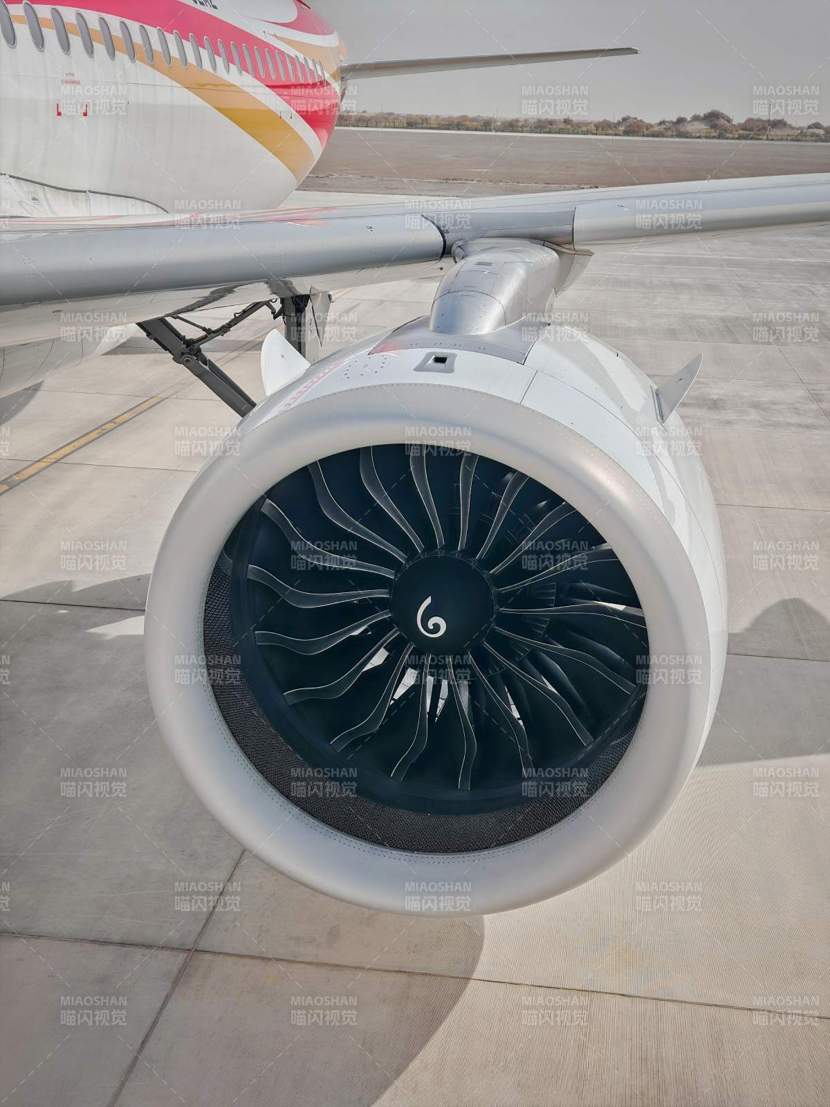 飞机引擎特写