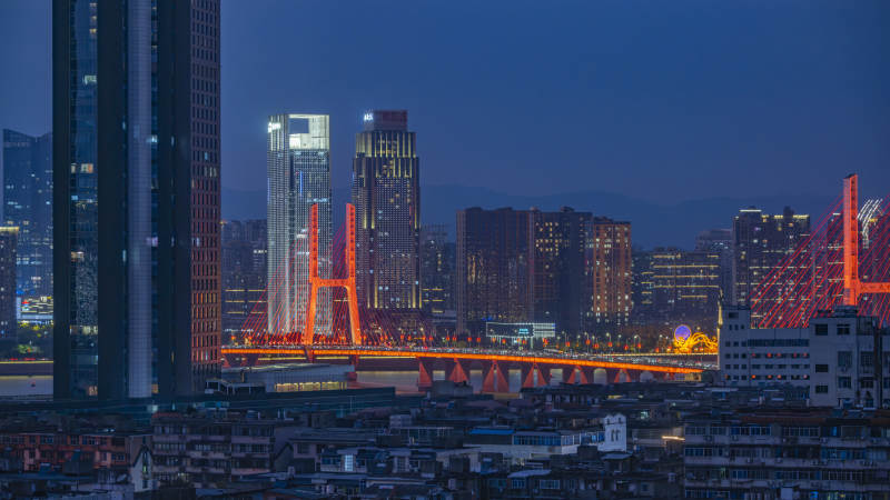 南昌夜幕下的城市灯火