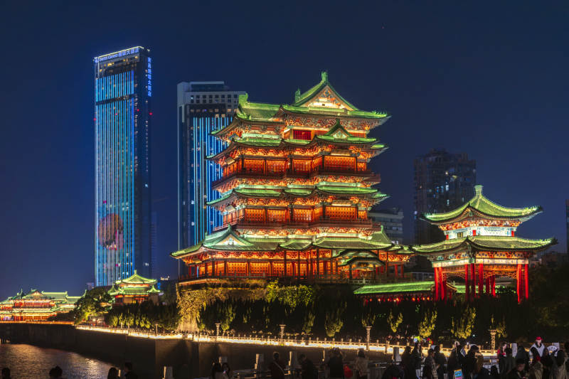 夜色中的滕王阁