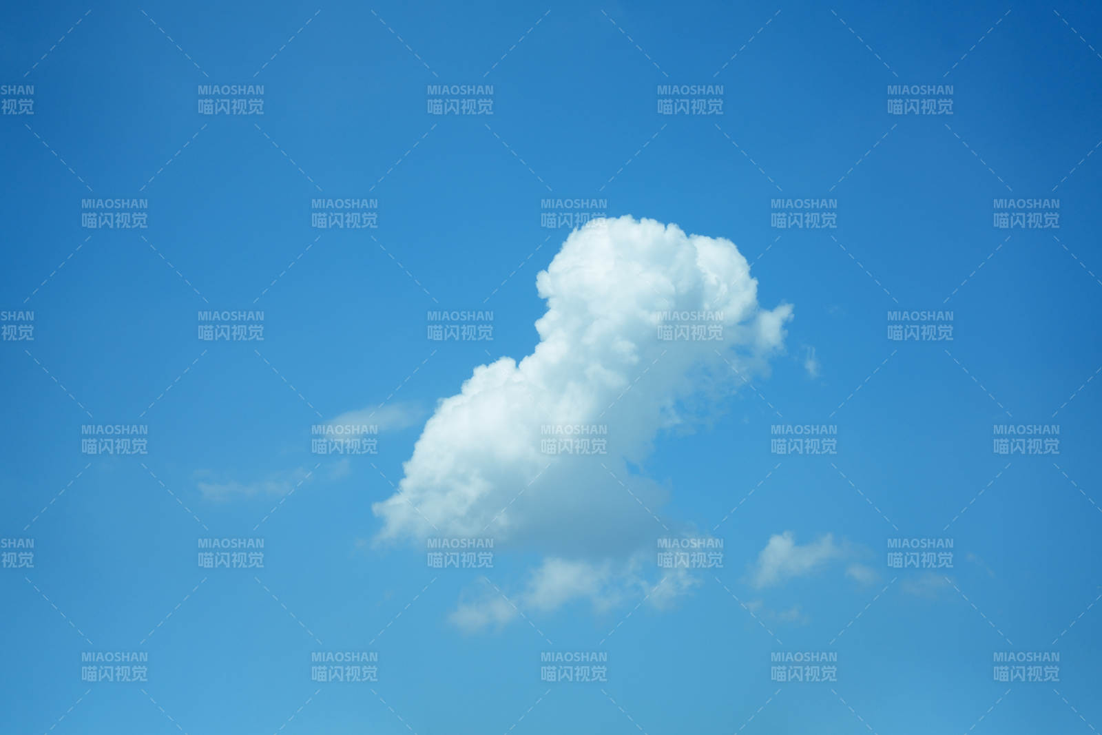 蓝天白云 心旷神怡