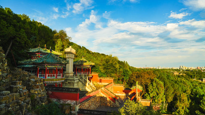 颐和园佛香阁两侧建筑（未开放）风光