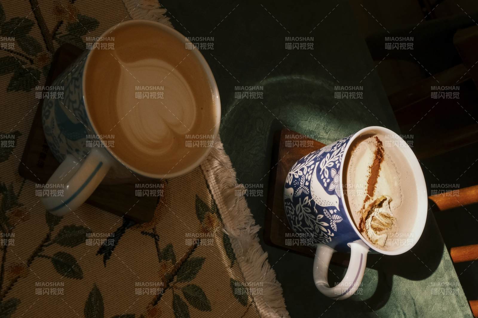 咖啡杯与拉花艺术