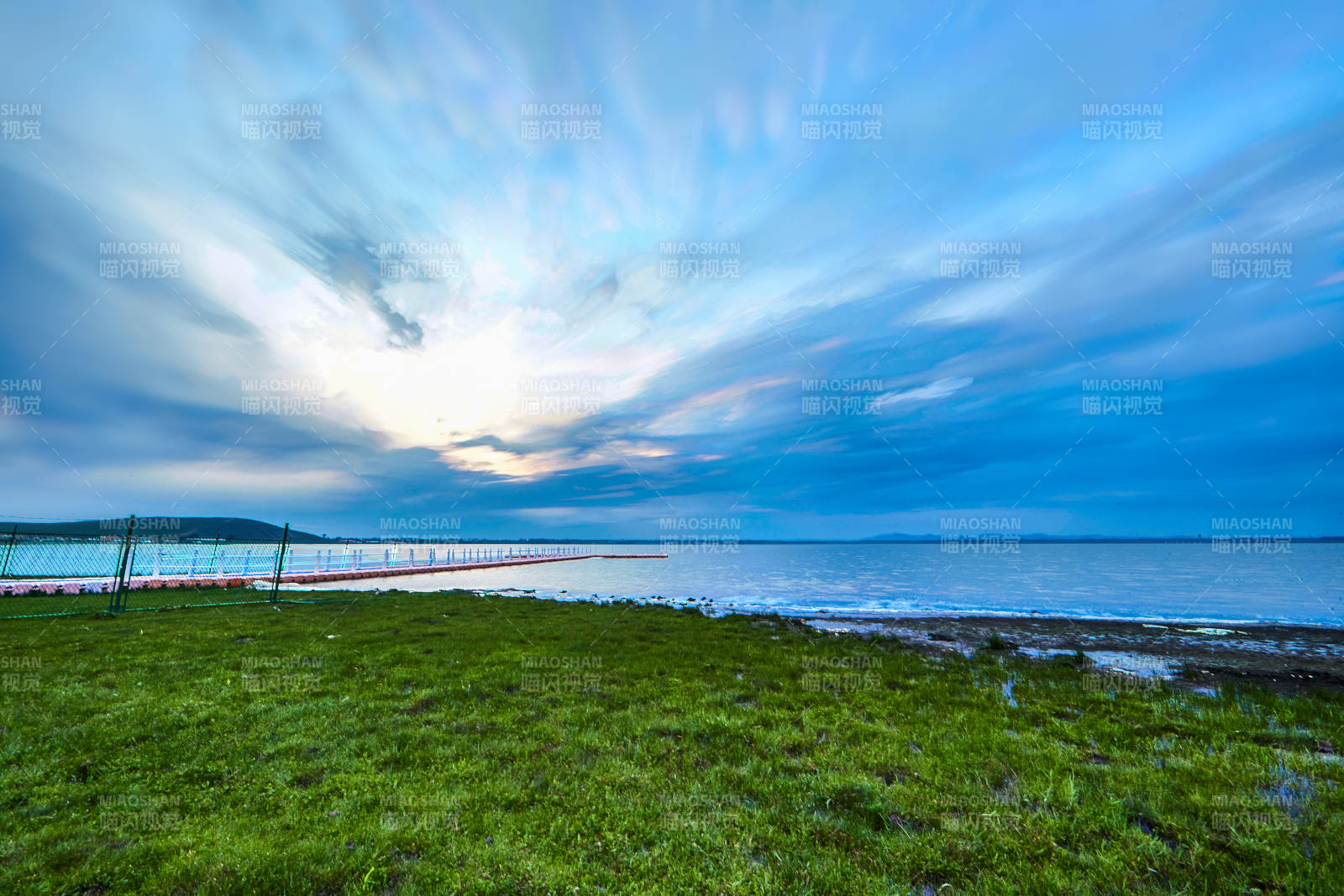 中国河北省张家口地区沽源县天鹅湖景区夏天