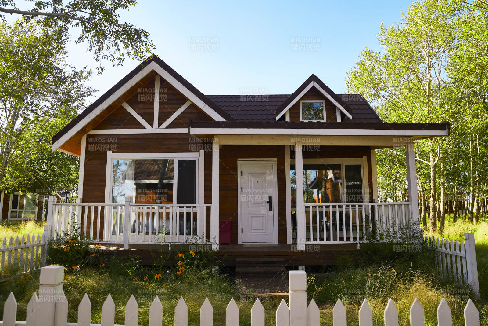 中国河北张家口库伦淖景区木屋别墅建筑群图片