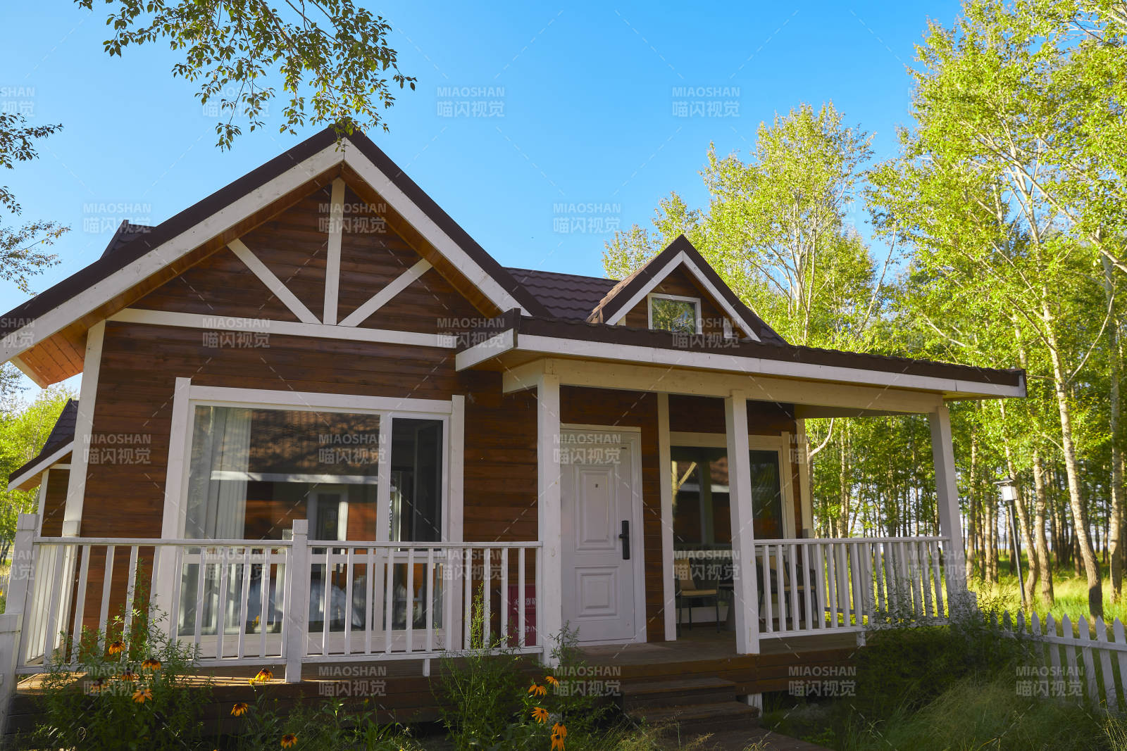 中国河北张家口库伦淖景区木屋别墅建筑群图片