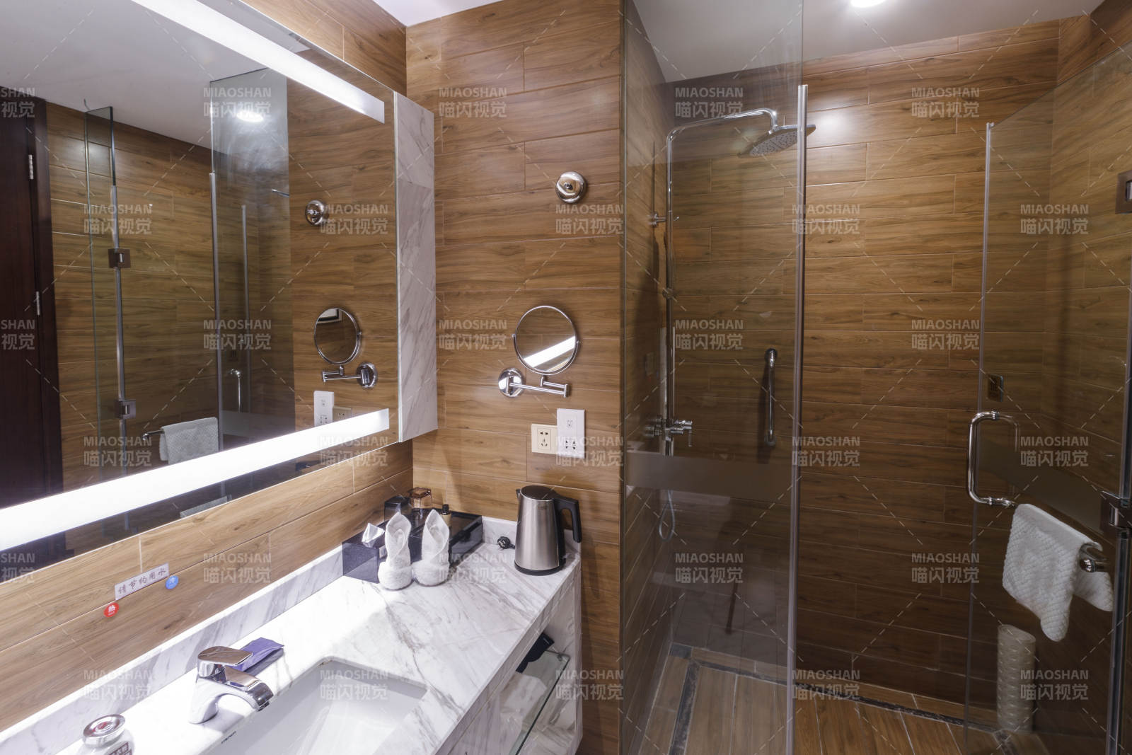 卫生间智能洁具马桶淋浴喷头水龙头