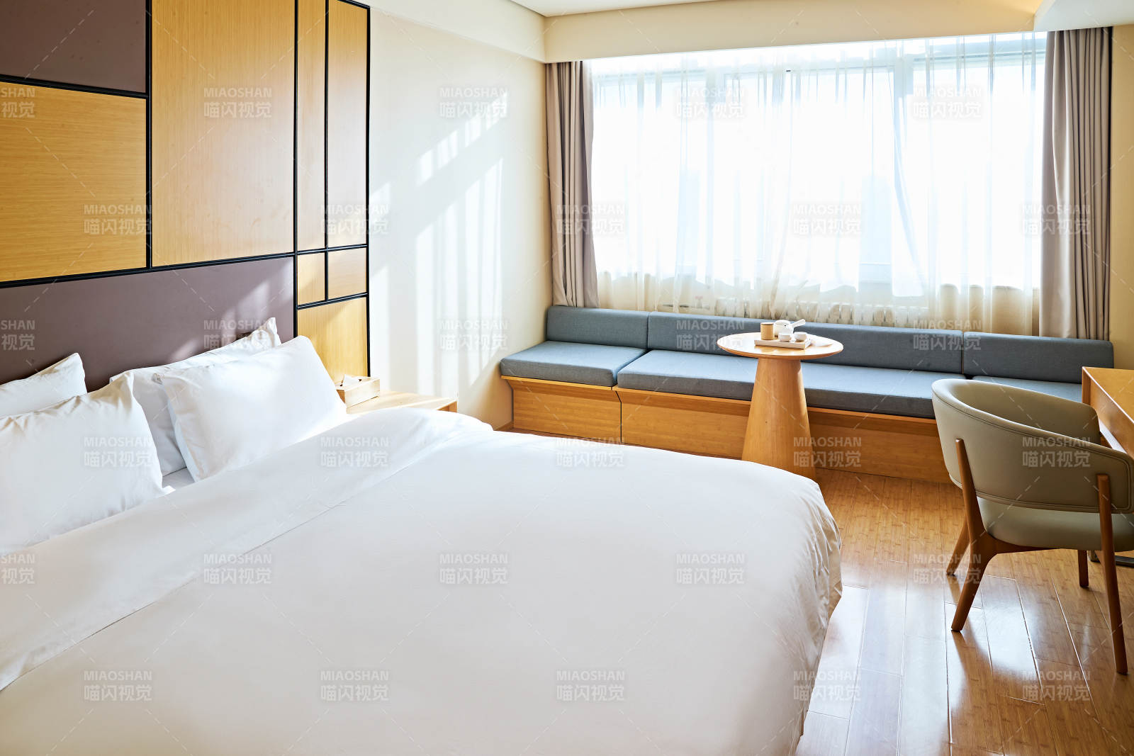 明亮整洁干净的酒店宾馆客房