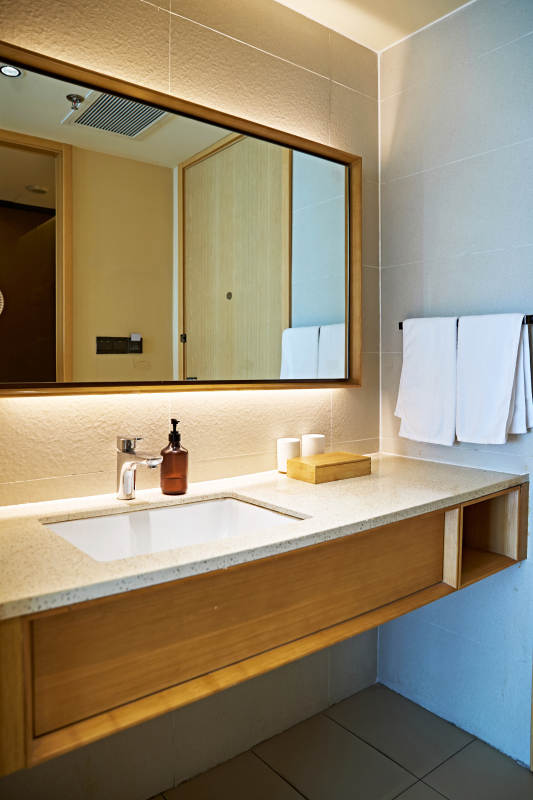 明亮整洁干净的酒店宾馆客房