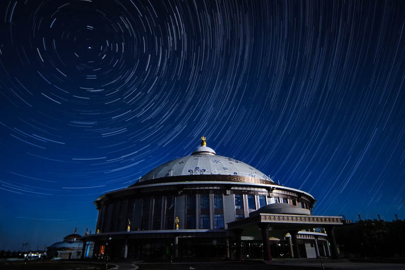中国河北省张家口沽源县库伦淖景区天空星轨