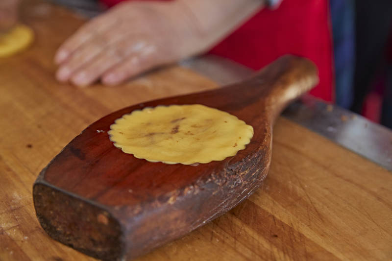 制作中秋传统美食月饼