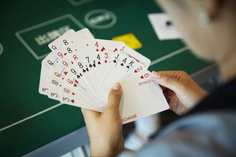 掼蛋扑克比赛现场