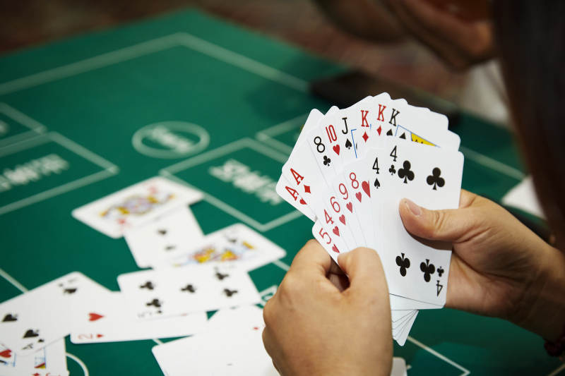 掼蛋扑克比赛现场