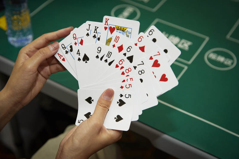 掼蛋扑克比赛现场