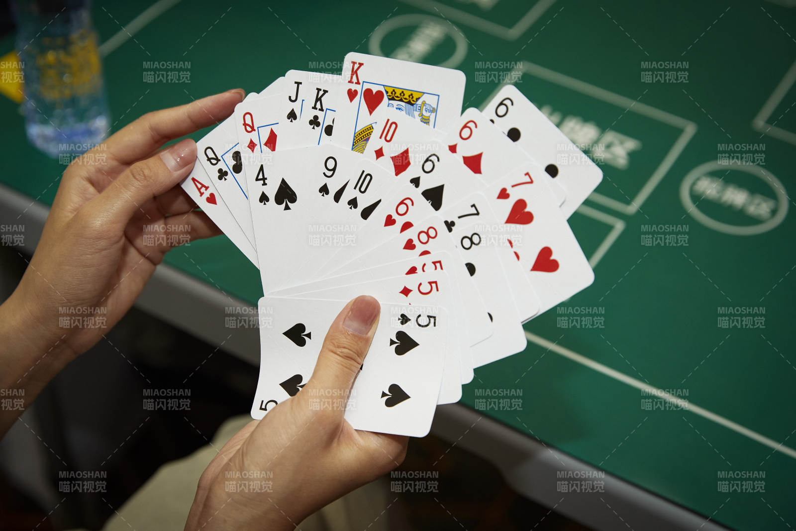 摜蛋撲克比賽現場