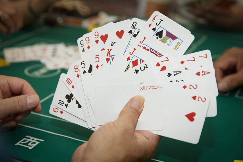 掼蛋扑克比赛现场