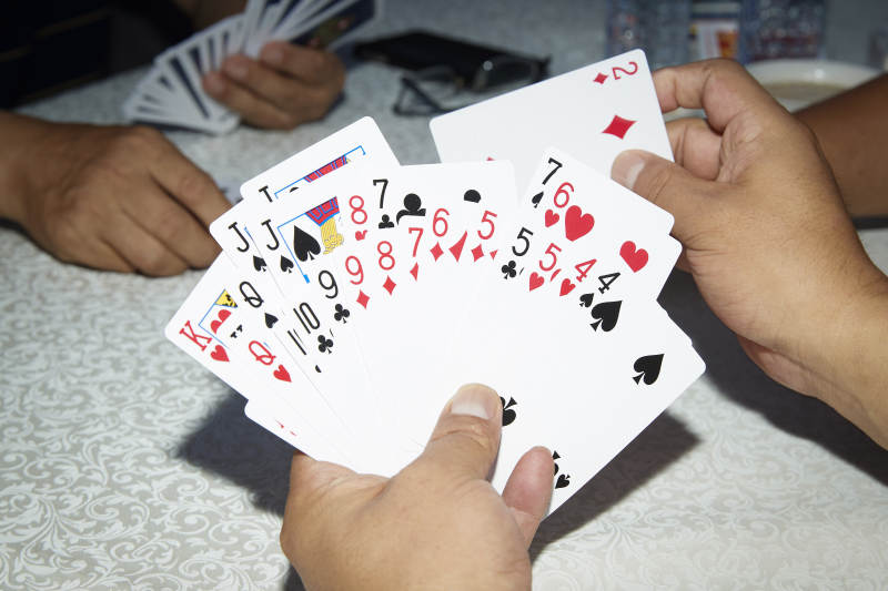 掼蛋扑克比赛现场