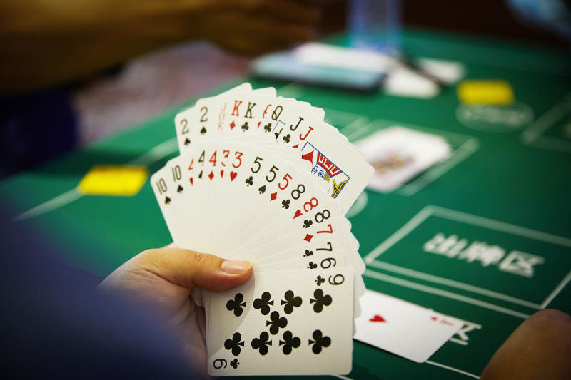 掼蛋扑克比赛现场