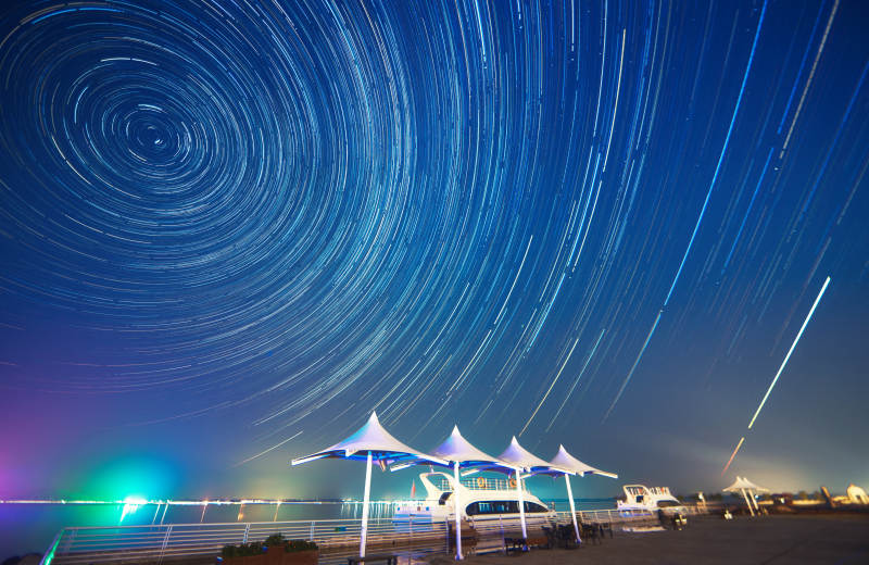 中国河北省张家口沽源县天鹅湖景区星轨