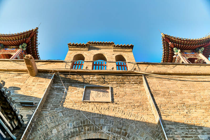 中国河北省张家口市堡子里景区鼓楼建筑外观