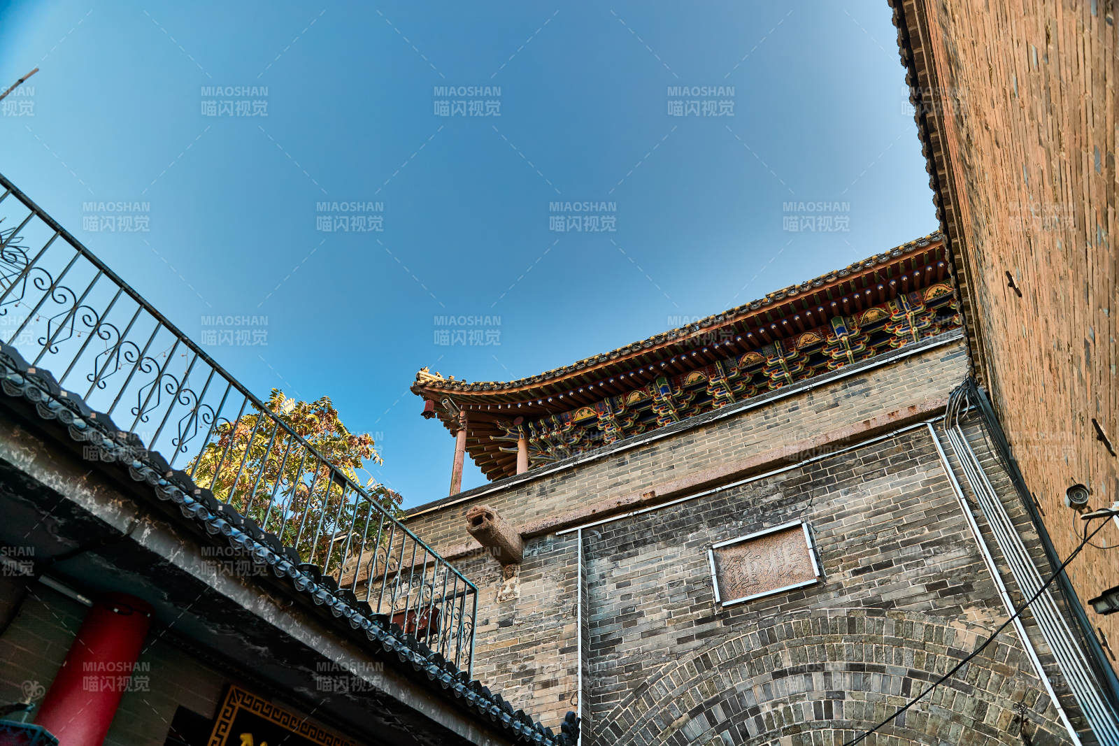 中国河北省张家口市堡子里景区鼓楼建筑外观