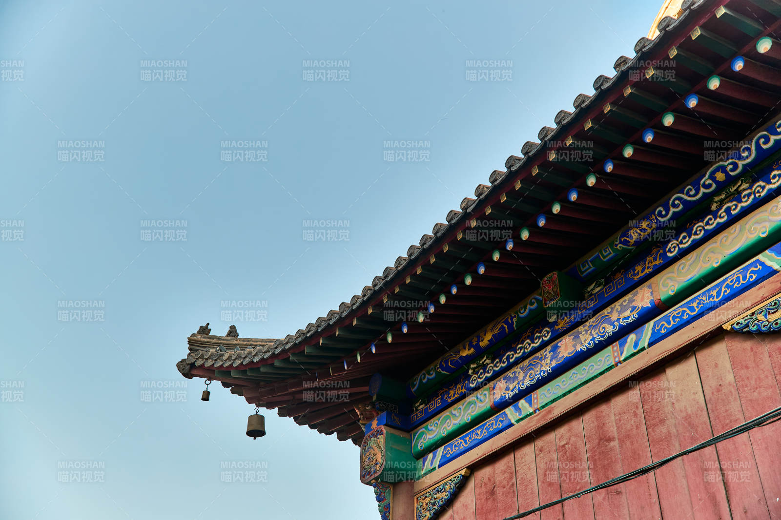 中国河北省张家口市堡子里景区古建筑飞檐特写图片