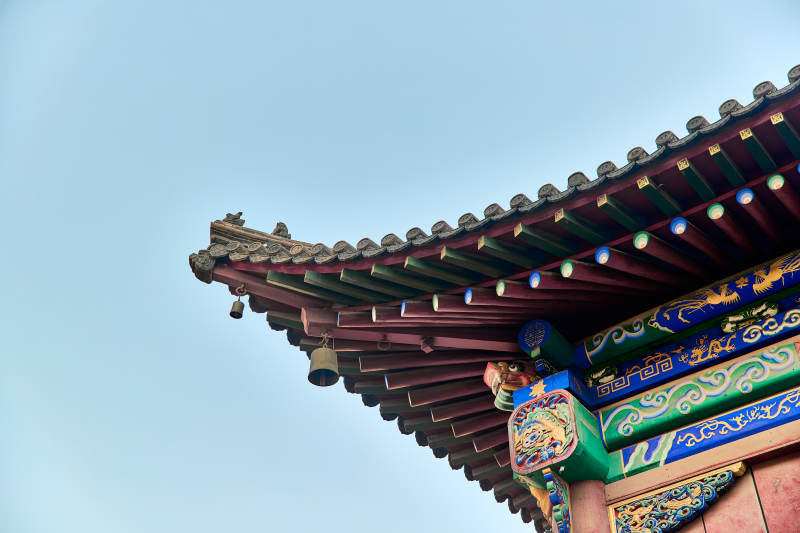 中国河北省张家口市堡子里景区古建筑飞檐特写