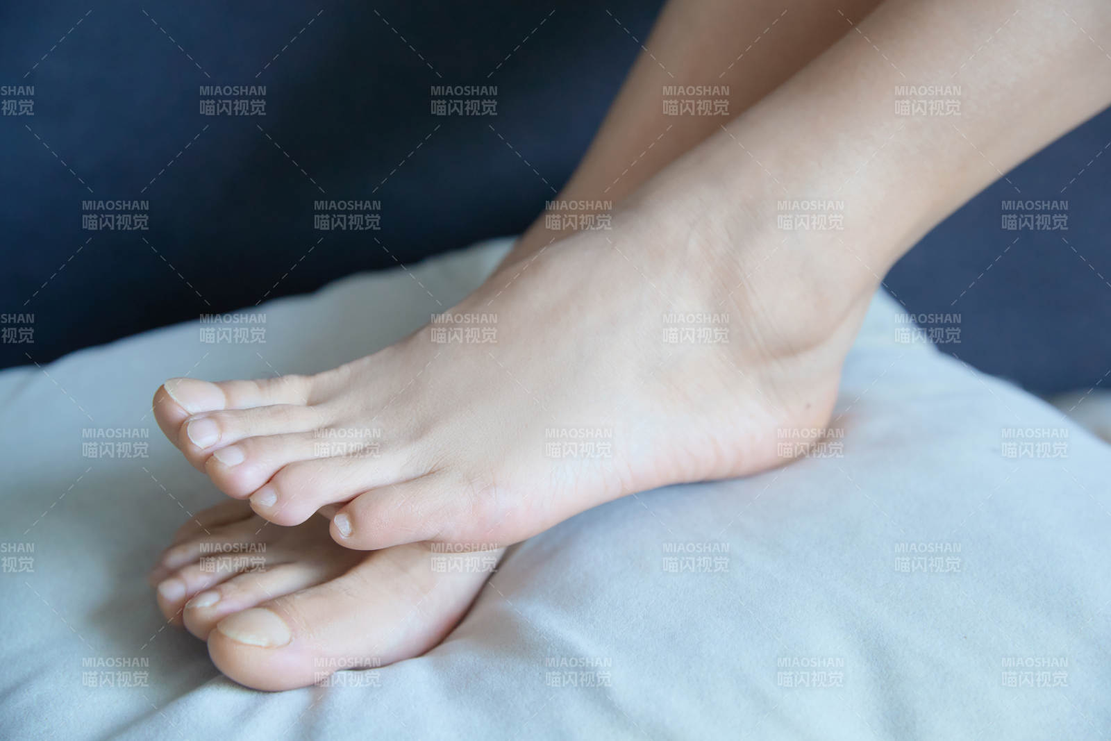 健康女性足部特写展示