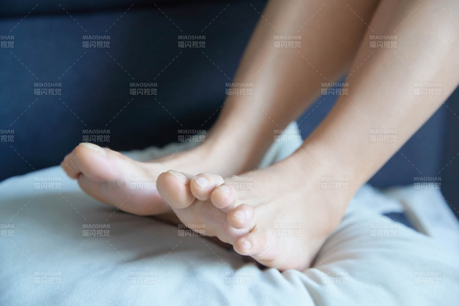 健康女性足部特写展示