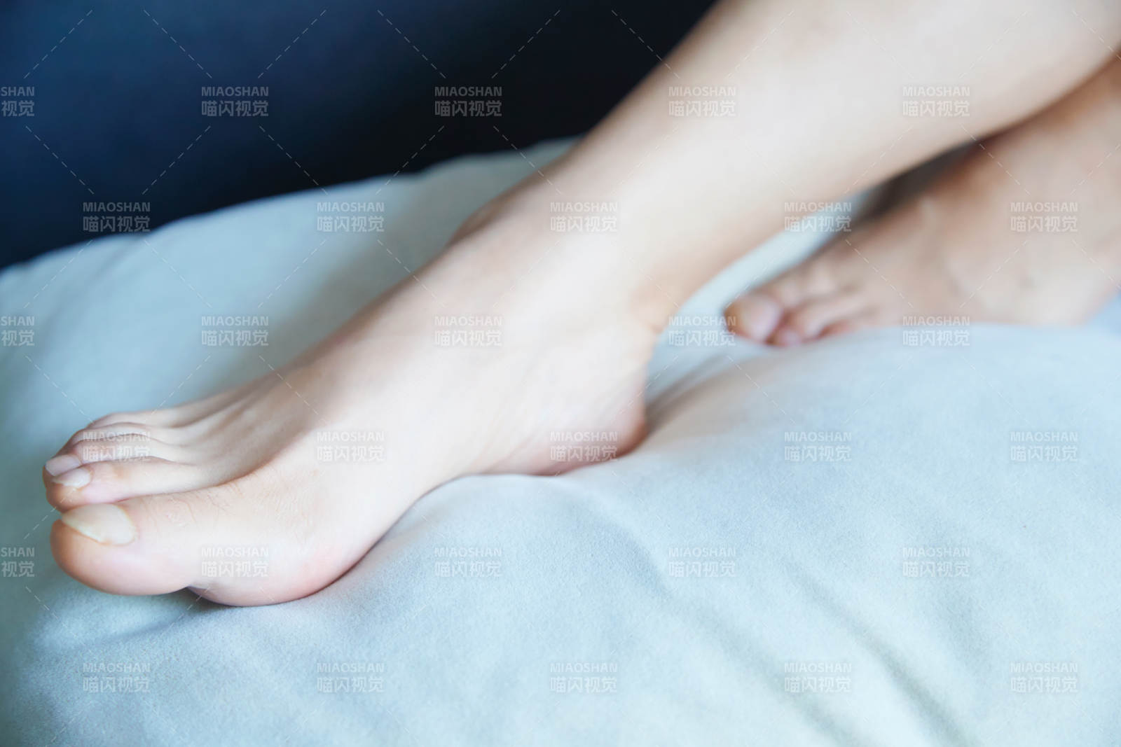 健康女性足部特写展示