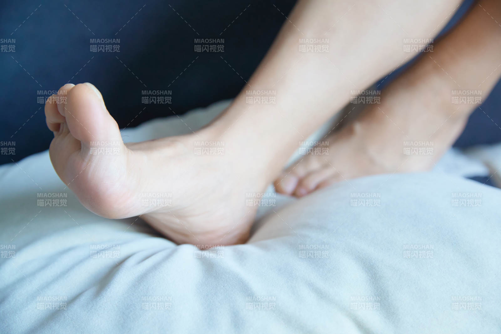 健康女性足部特写展示