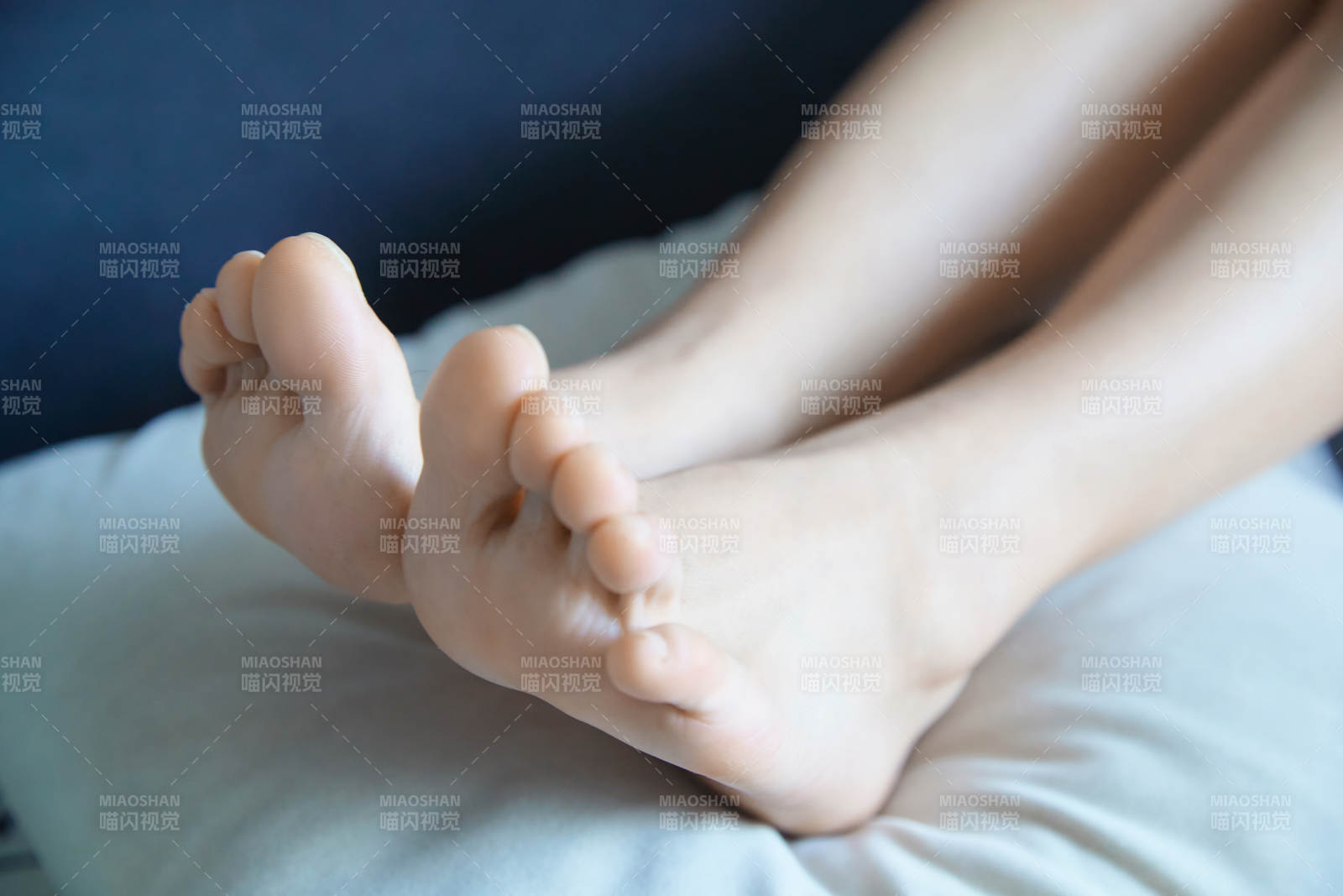 健康女性足部特写展示