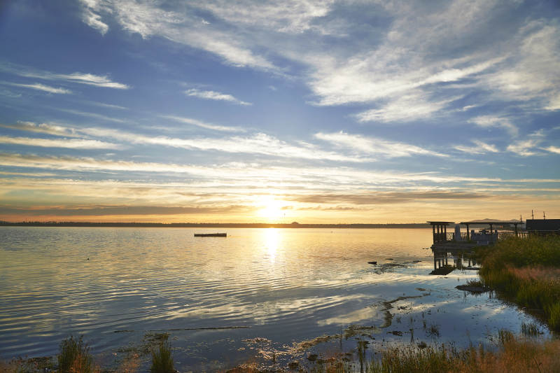 河北省张家口沽源县库伦淖尔景区清晨日出