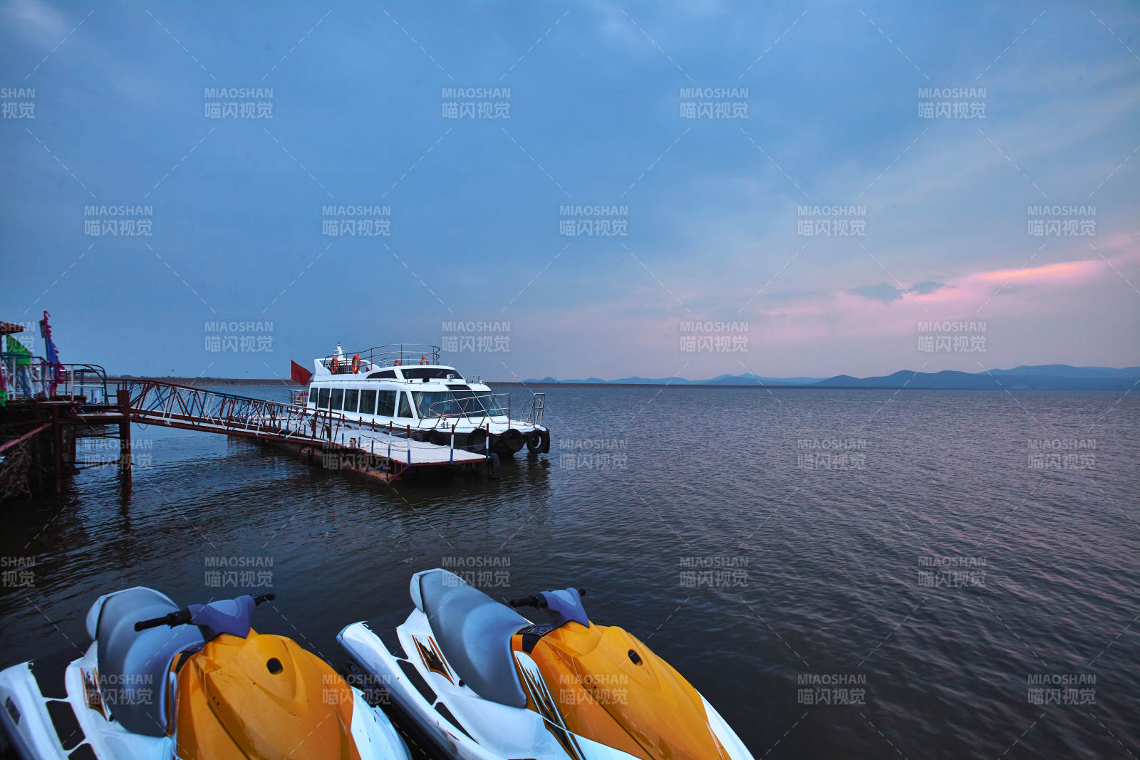 中国河北省张家口地区沽源县闪电湖景区夏天