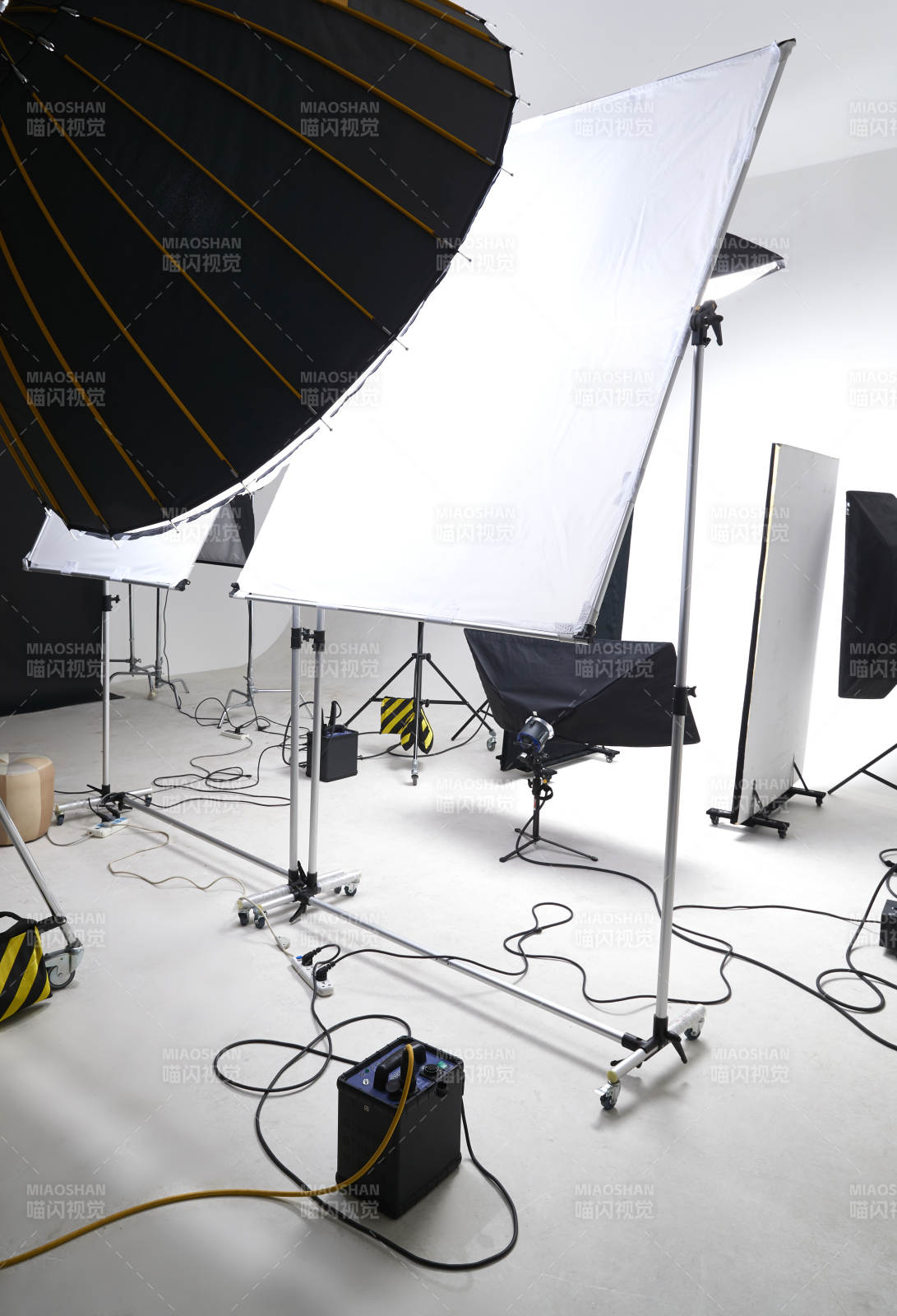 拍摄中的摄影棚