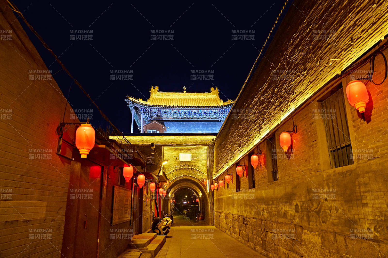 中国河北省张家口市堡子里景区夜景