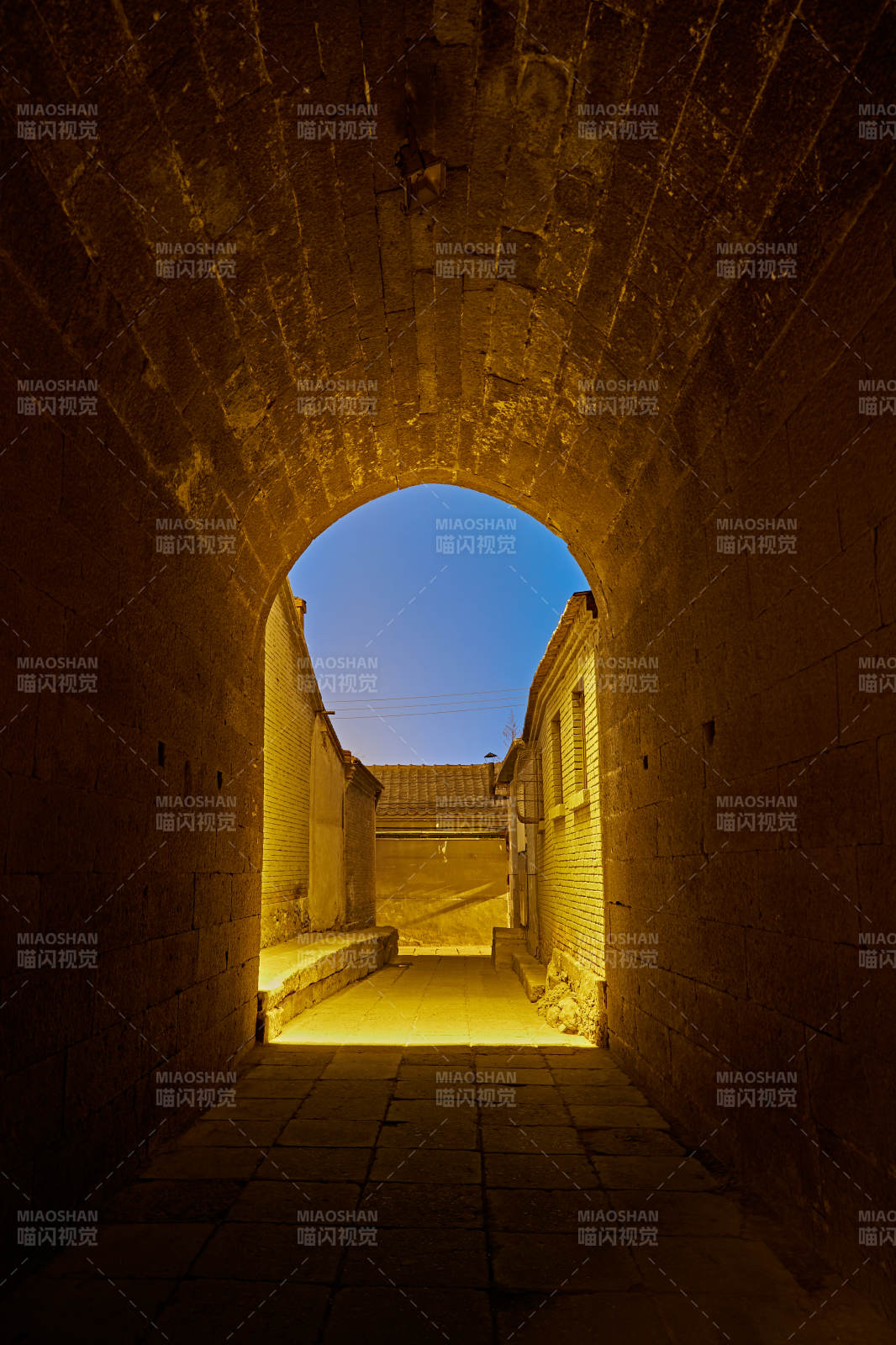 中国河北省张家口市堡子里景区夜景