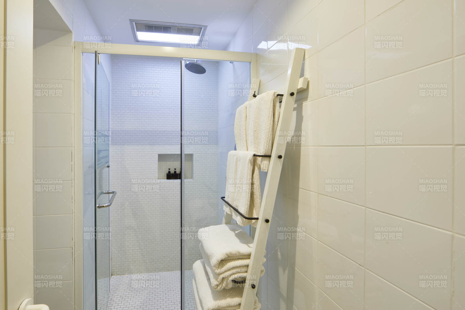 卫生间智能洁具马桶淋浴喷头水龙头