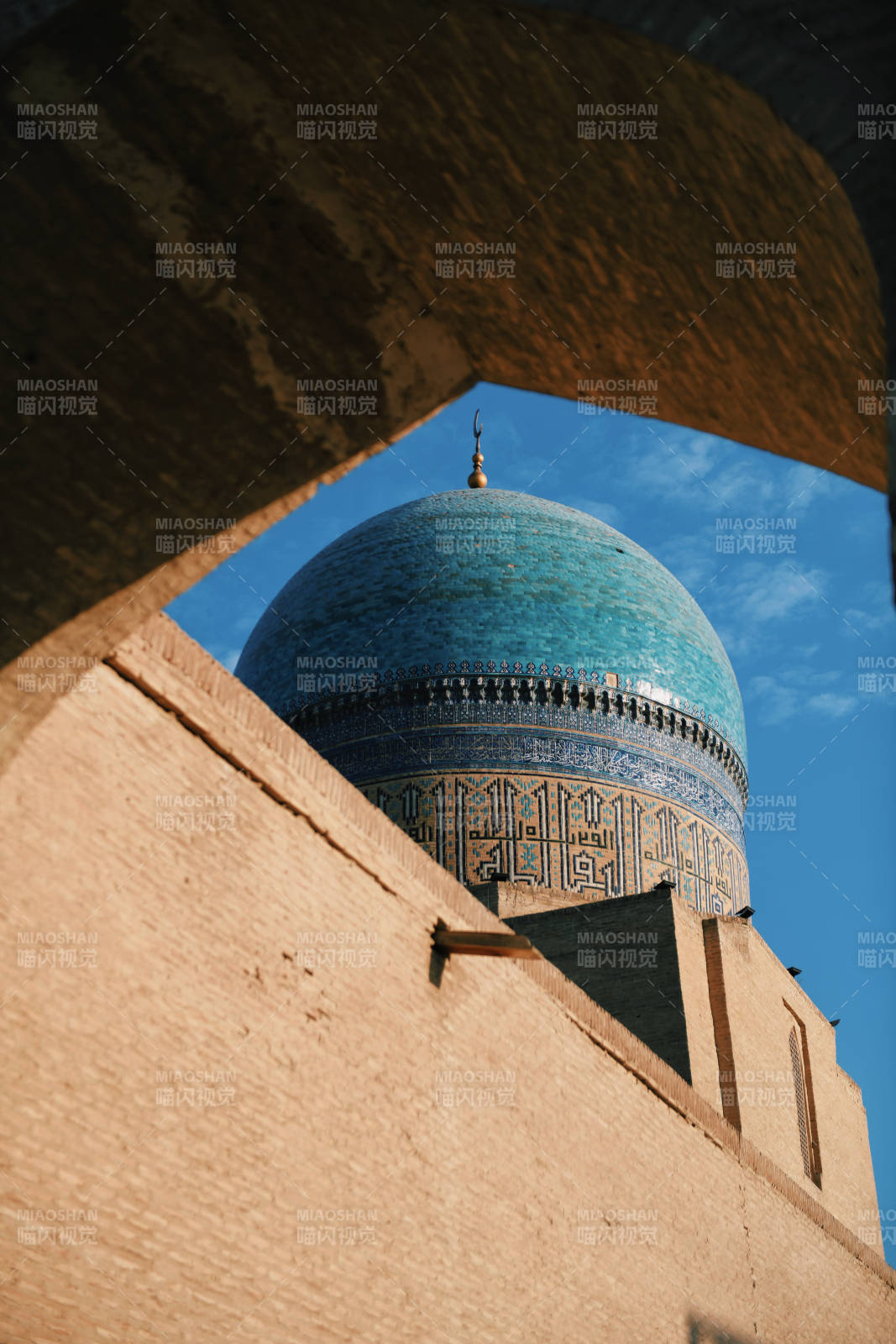 蓝穹顶的建筑之美