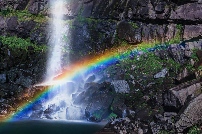 瀑布彩虹奇景  十里飞瀑