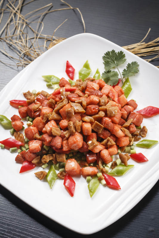 彩椒瓜条炒里脊肉丁